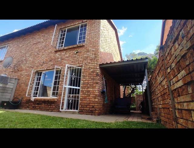 2 BEDROOM COMPLEX FOR SALE IN ANNLIN